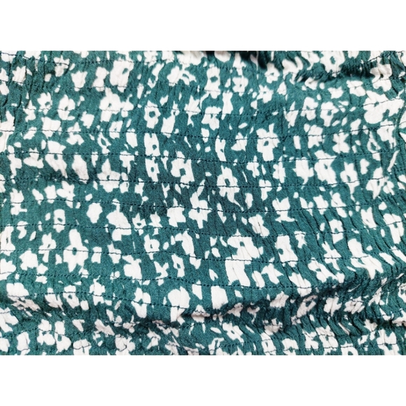 NWT Elodie Blouse Size L Green Floral Cropped - Picture 8 of 11
